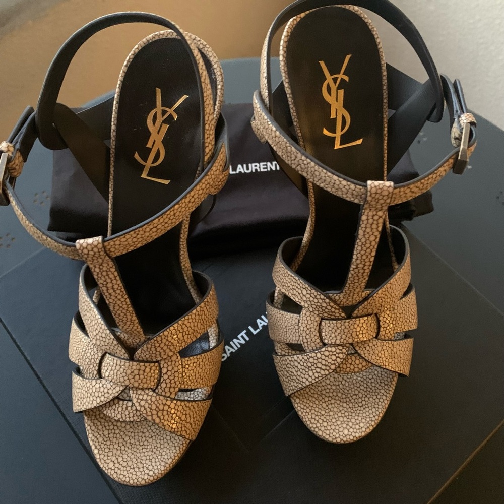SAINT LAURENT One time wears like brand new…Beautiful color
